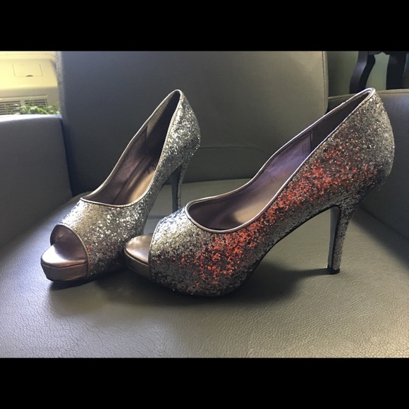 Sparkle Heels - Picture 2 of 5